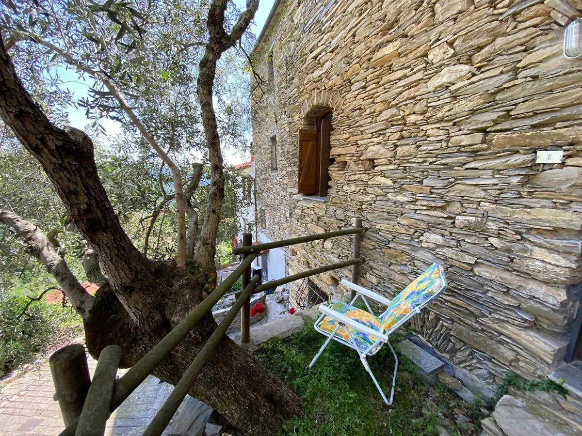 Mas Du Sciarmuntan Villa Tavole